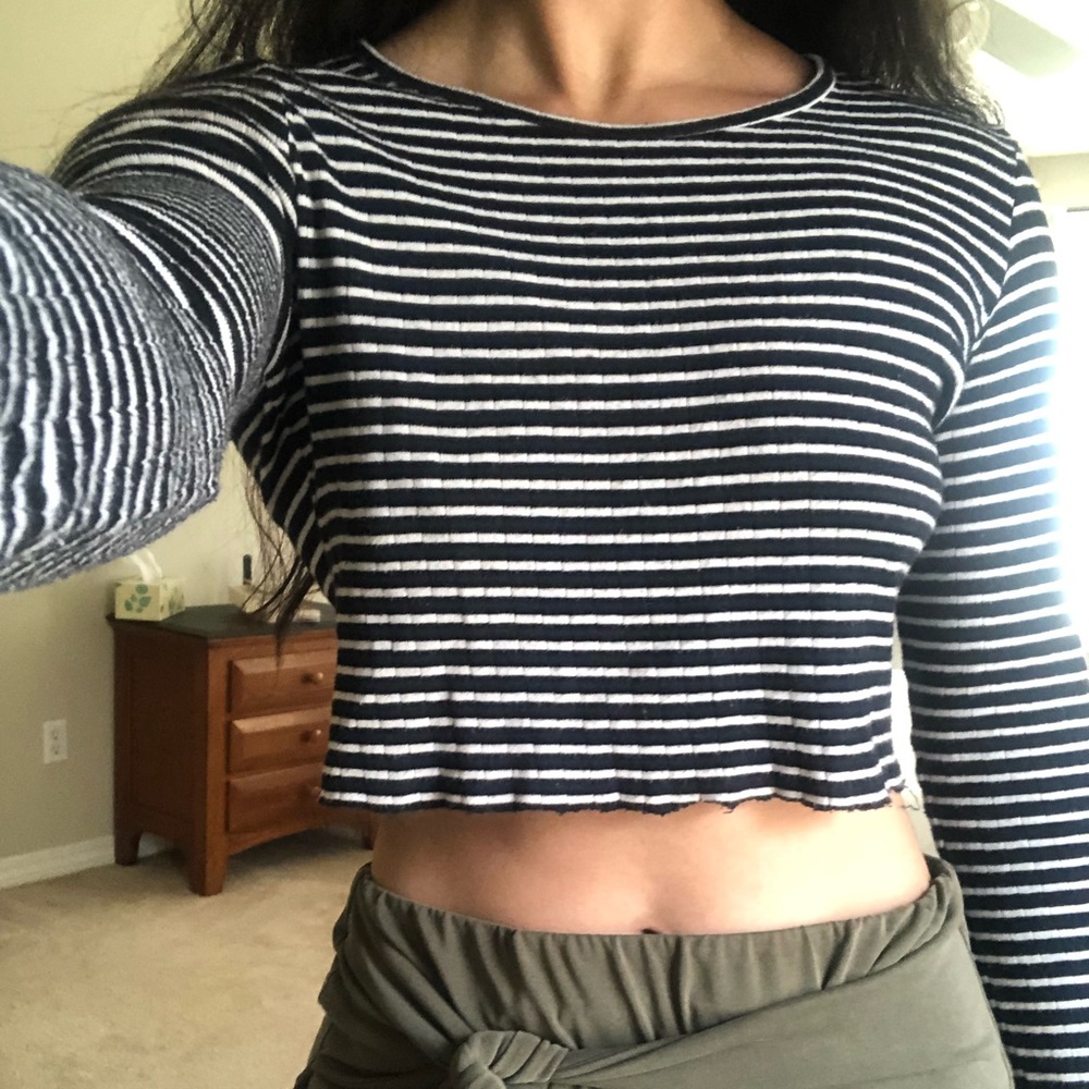 Free People LS Crop - Picture 2 of 3